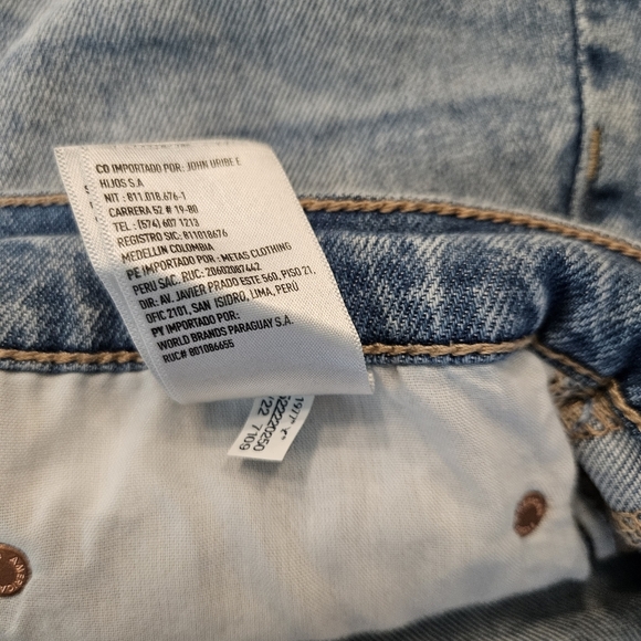 American Eagle Outfitters Highest Rise 90s Boyfriend Short Size 18 Medium Wash - Picture 6 of 7